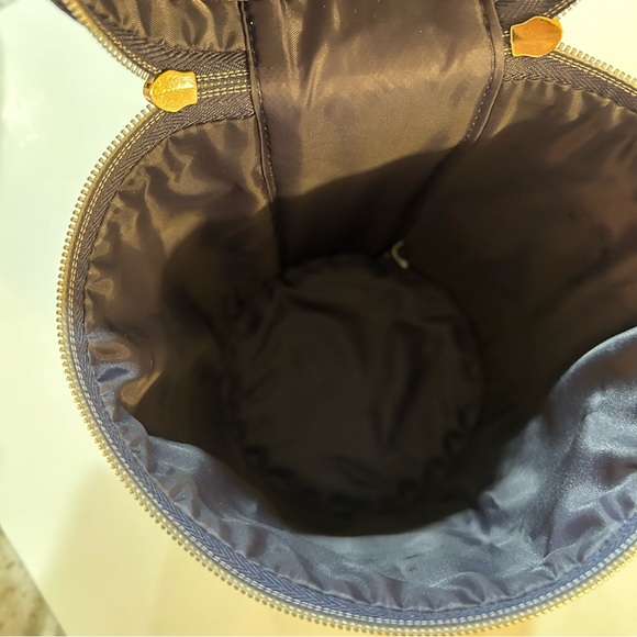 Monat Cylindrical Travel Cosmetic Bag in Light Purple New, Never Used. - Picture 6 of 7